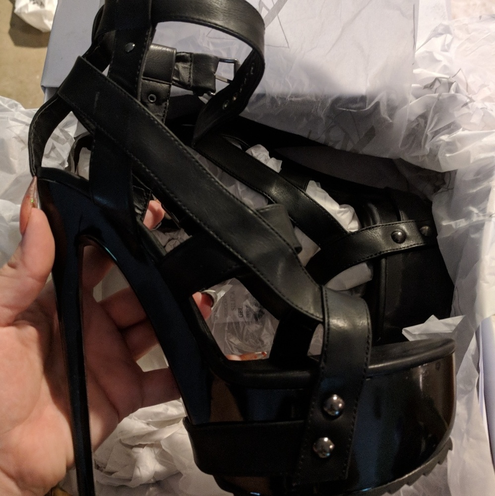YRU Heels
